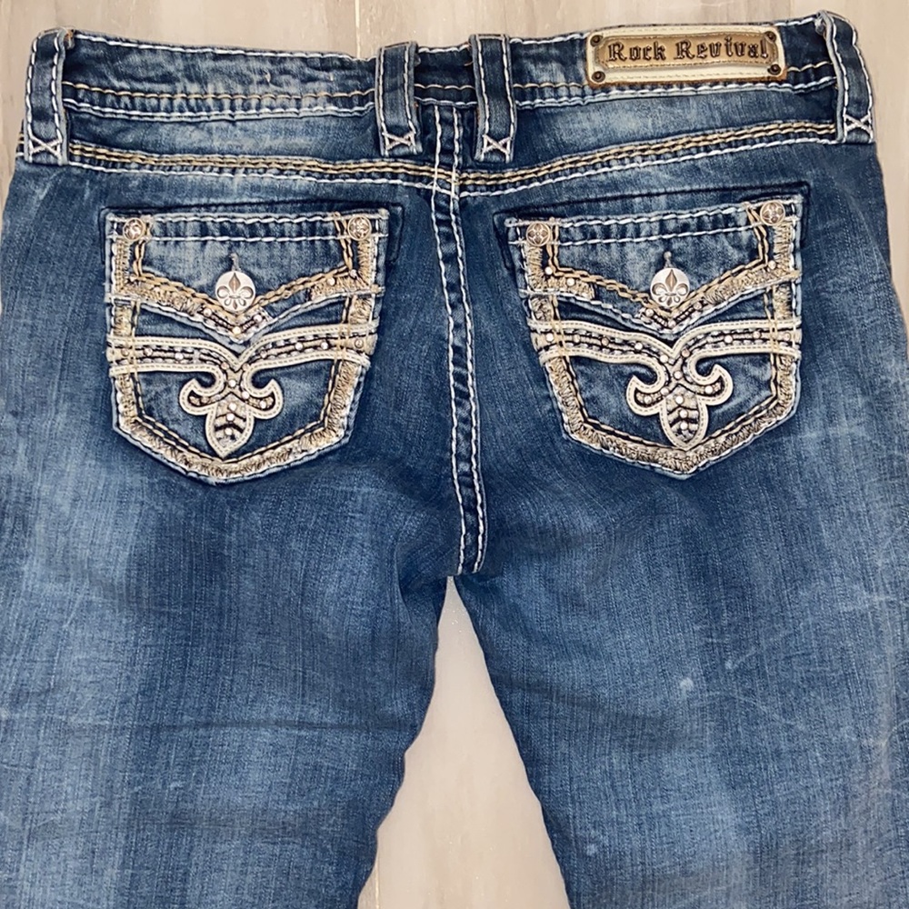 Rock Revival Arisa Crop, Style: EP9229C202, 31x23, EUC, $188 MSRP - Picture 7 of 13
